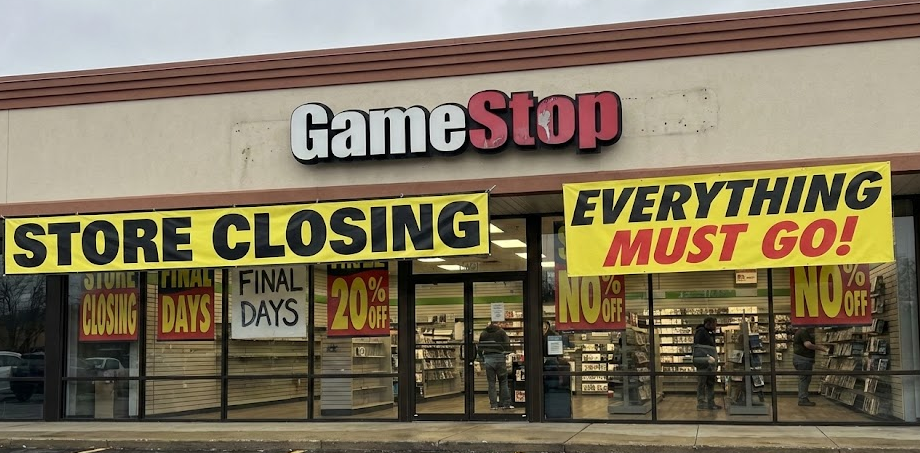 GameStop Shuts Hundreds of Stores