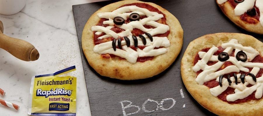 Creepy Mini Pizzas - Anyone can create the spookiest pizza? Difficult Beginner, 8 (6-inch) pizzas, 20 minutes, Bake Time: 12 to 15 minutes