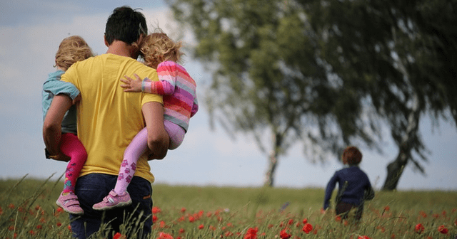 Tips for Recognizing Dad This Year