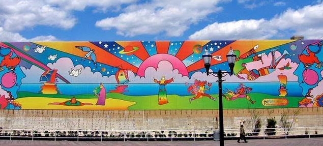 Peter Max Makes Rare Appearance at Hard Rock Hotel & Casino in Atlantic City