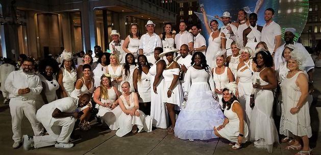 Philadelphia Le Dîner en Blanc at City Hall and Thomas Paine Plaza 2018