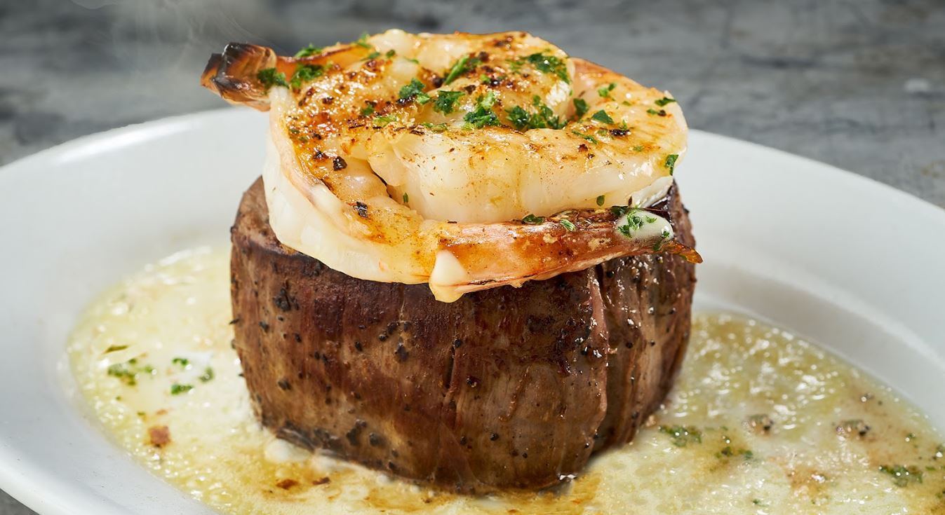 Ruth's Chris Steak House Brings Fine Dining to Newtown Square