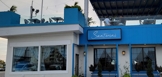 Santorini Mediterranean Fare in Wildwood