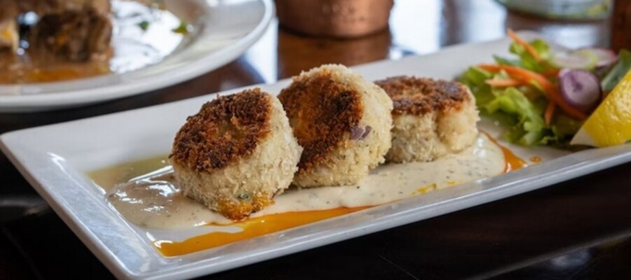 Where to Find the Best Crab Cakes in Philadelphia