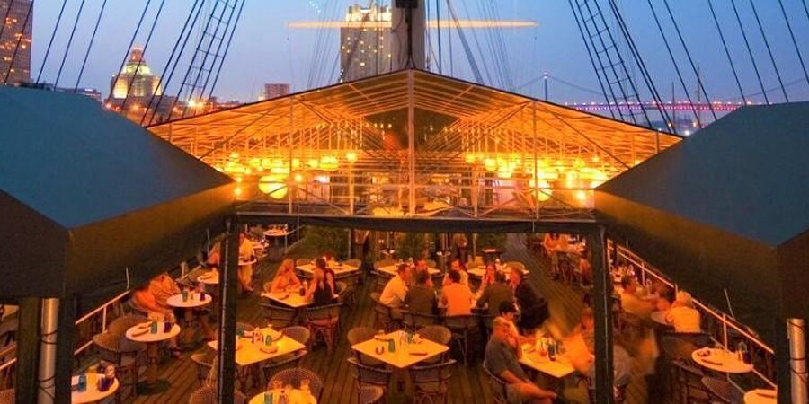 Philly's Best Waterfront Bars & Restaurant