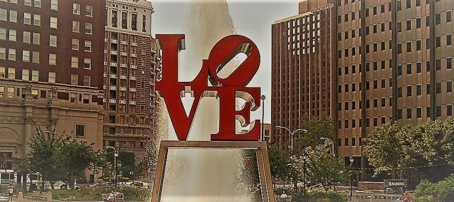 Visiting the LOVE Sculpture in Philadelphia