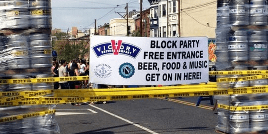 Hawthornes Beer CafeI PA Block Party 