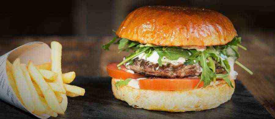 Italian Style Hamburger - Make this easy to create Italian Burger complete with Italian seasonings and a big chunk of Mozzarella Cheese. This burger is sure to be a family favorite see recipe below. 