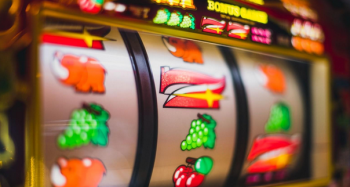 The Language of Luck at Online Casinos: Idioms, Symbols, and Cultural References