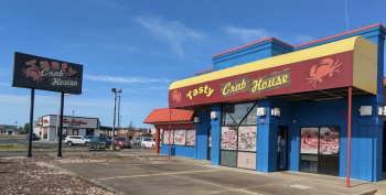 Cajun-Style Feasts in the State Capital: My Experience at Tasty Crab House